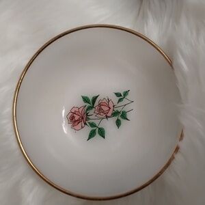 NA MC MidCentury FIRE KING Gold Rimmed Rose Ovenware Custard Bowl